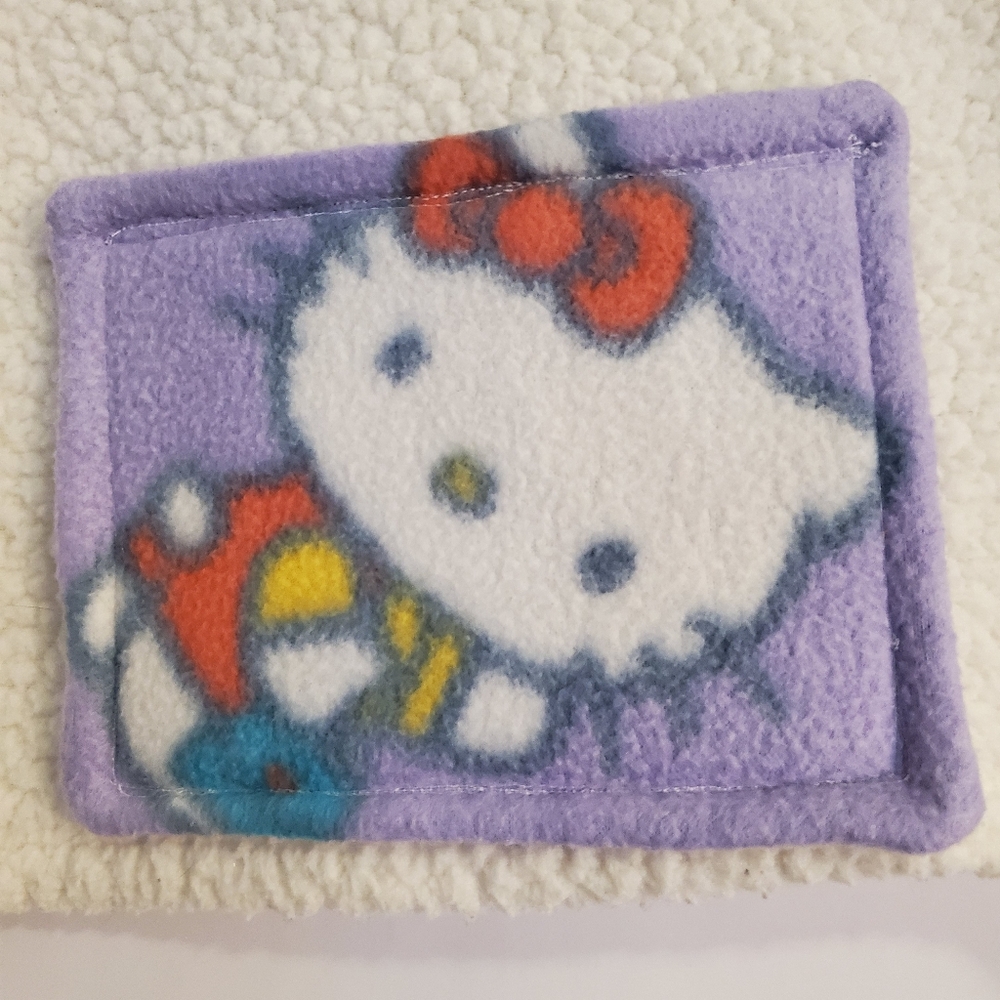 Hello Kitty Pocket on White Fleece Old Navy Sweater, Girls Medium size 8 - Picture 5 of 5